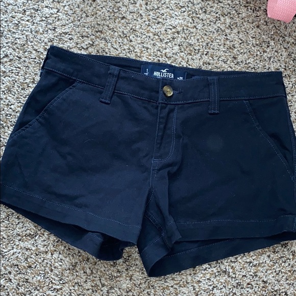 Hollister Shorts - Picture 1 of 2
